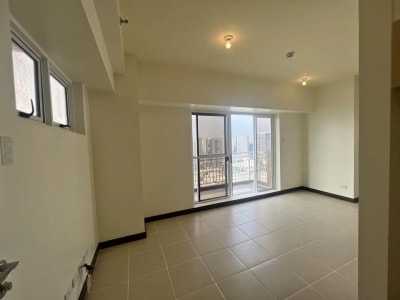 2 Beds 1 Bath Apartment/condo