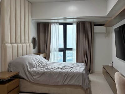 Furnished studio unit for rent in Callisto Circuit Makati