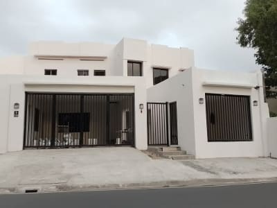 2 Story Semi-Commercial House
