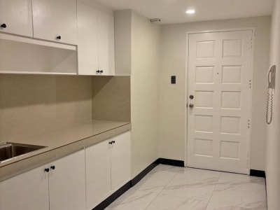 NEWLY RENOVATED 1 BEDROOM CONDO UNIT SKYWAY TWIN TOWERS PASIG