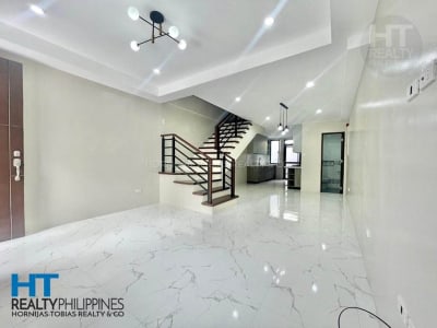 Townhouse for Rent in Damosa