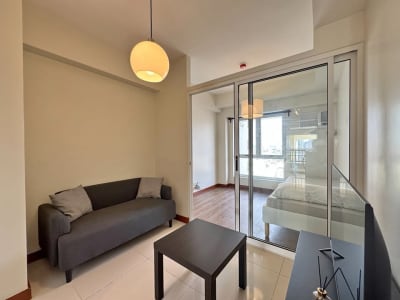1 Bed 1 Bath Apartment/condo