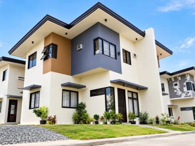 3 Beds 3 Baths House