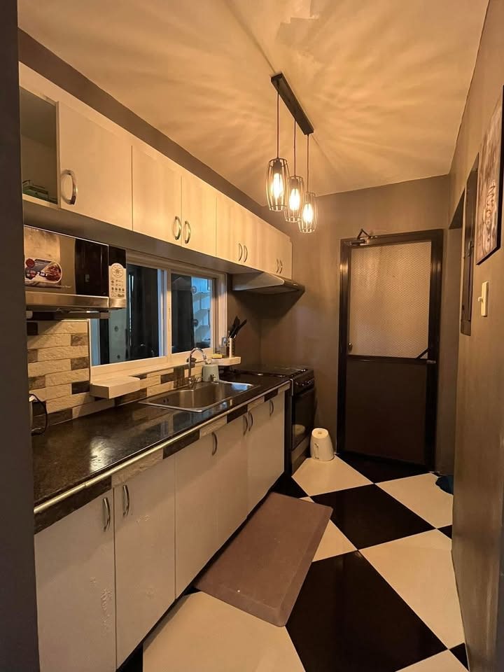 3 Beds 3 Baths House