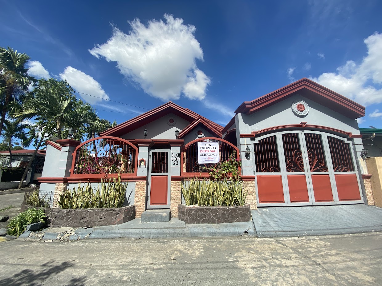 4‑Bedroom Bungalow House on Corner Lot for Sale in Angeles City