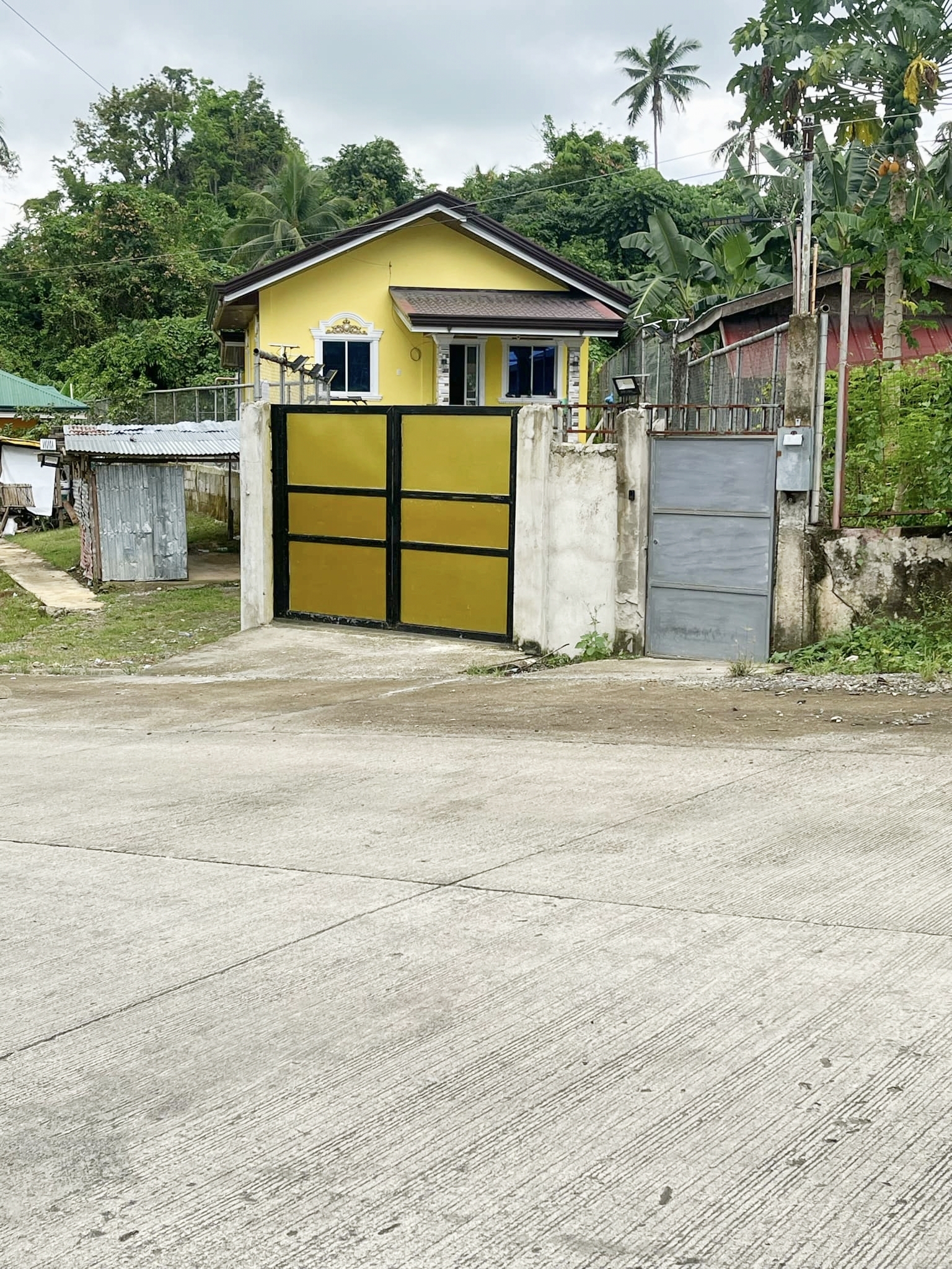 House and lot 2 bedrooms