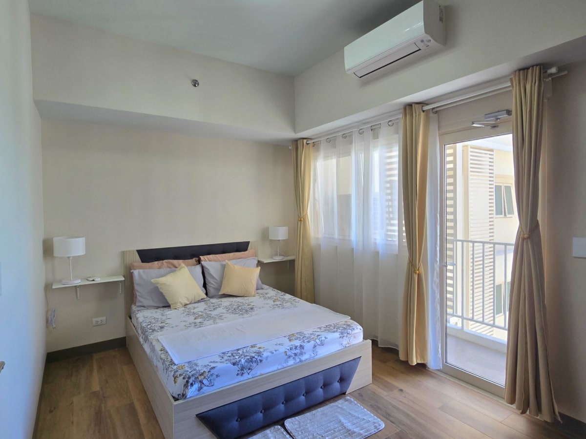 Move-In Ready Fully Furnished 1BR with Balcony | Park McKinley West, BGC - rental in Taguig City