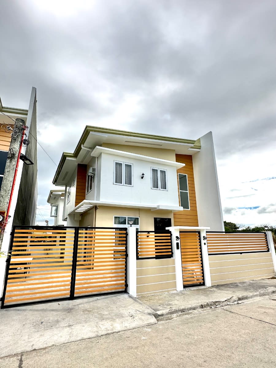 CASA VLOM STAYCATION, a House for rent in Roxas City Capiz - rental in Roxas City