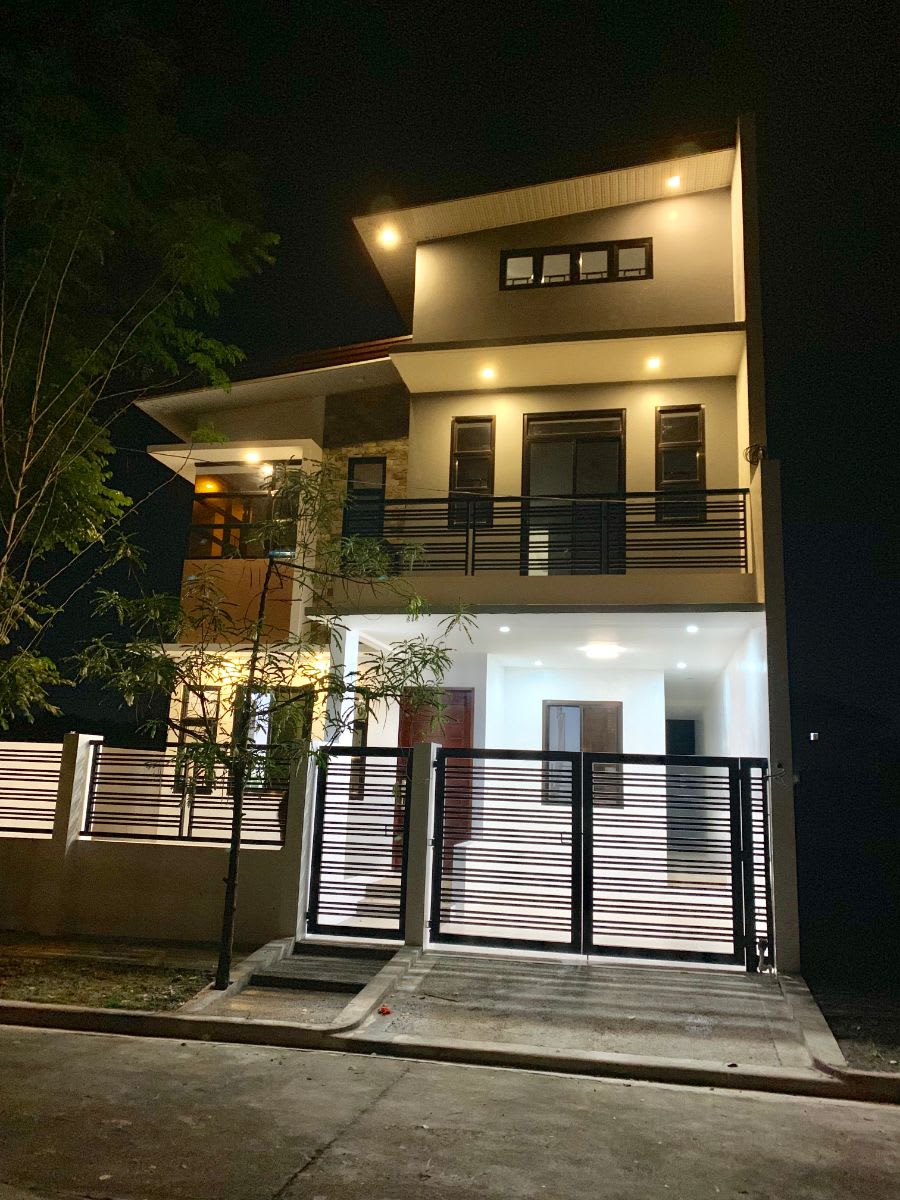 Beautiful house in gated Savannah Green Plains - rental in Angeles City