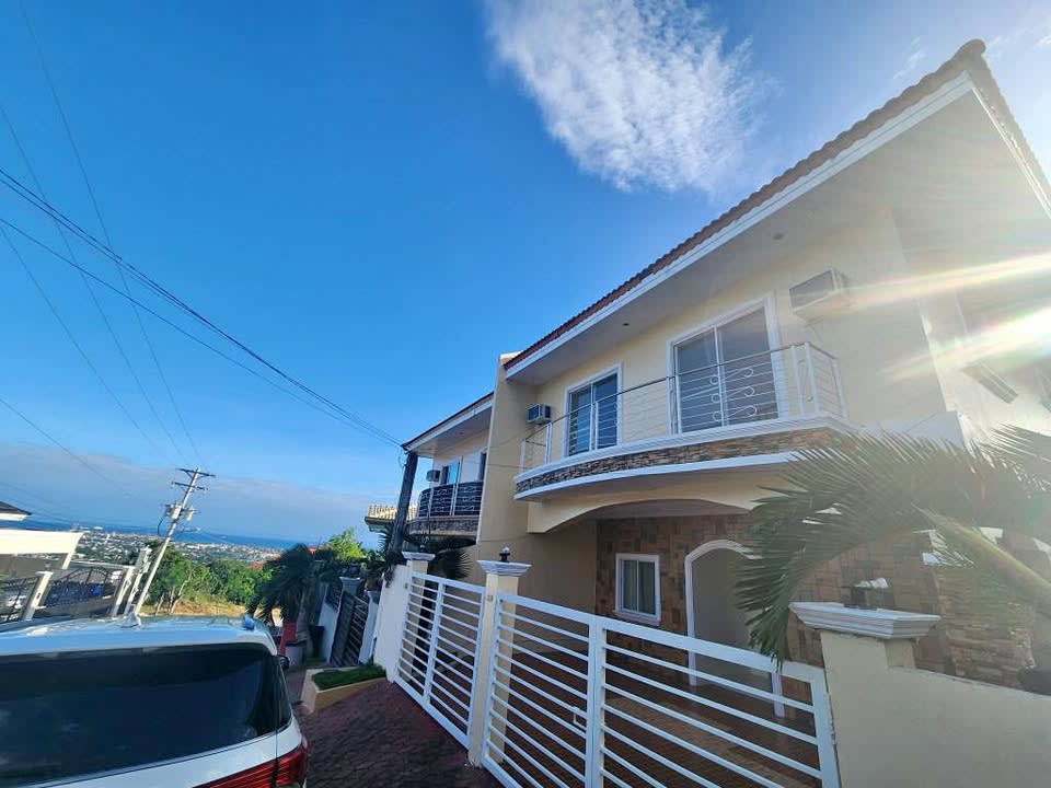 3 bedroom house with overlooking view for rent - rental in Talisay City