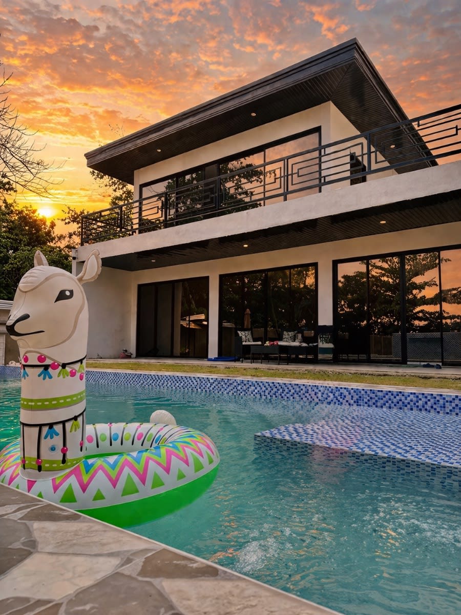 Modern Beach villa with pool - rental in Manukan