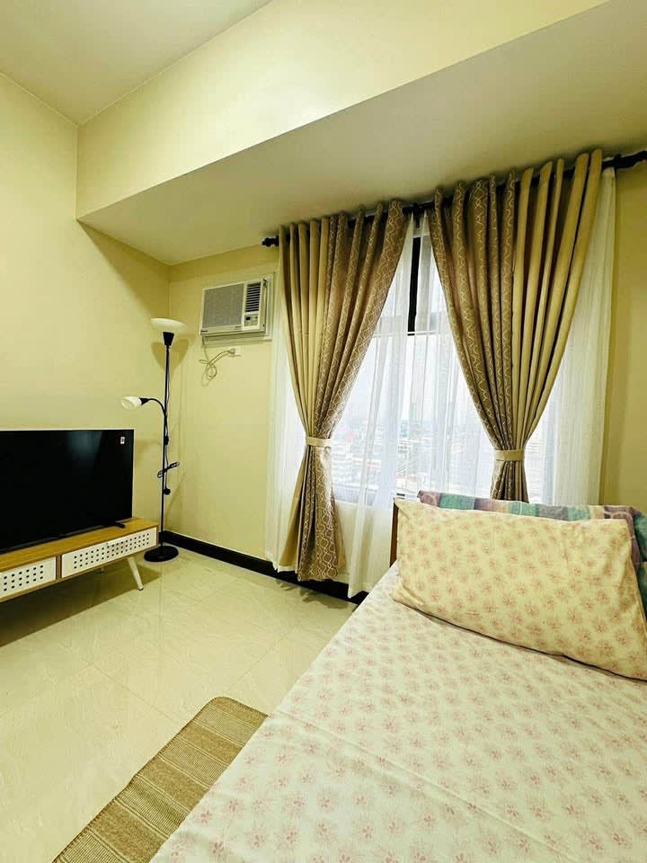 ๐
๐๐ ๐๐๐๐: Studio Condominium - rental in Quezon City