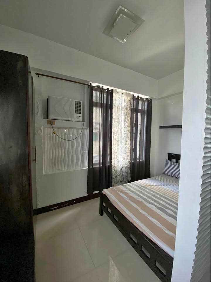 Condo in Mckinkey Hill | Walking distance to Venice Mall - rental in Manila