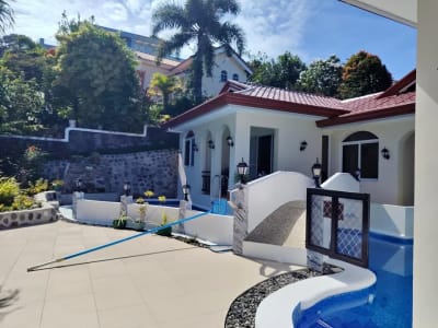 Beautiful Relaxing Resort Style Mountain View Home