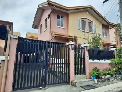 2 bedroom Duplex at Cerritos Heights for rent (Along Daang Hari)