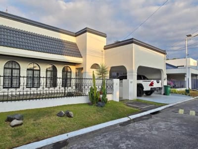 Charming Mexican Style Bungalow Bf Homes Pque For Rent - rental in Parañaque City