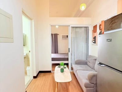 Penthouse 1BR in Brixton Place