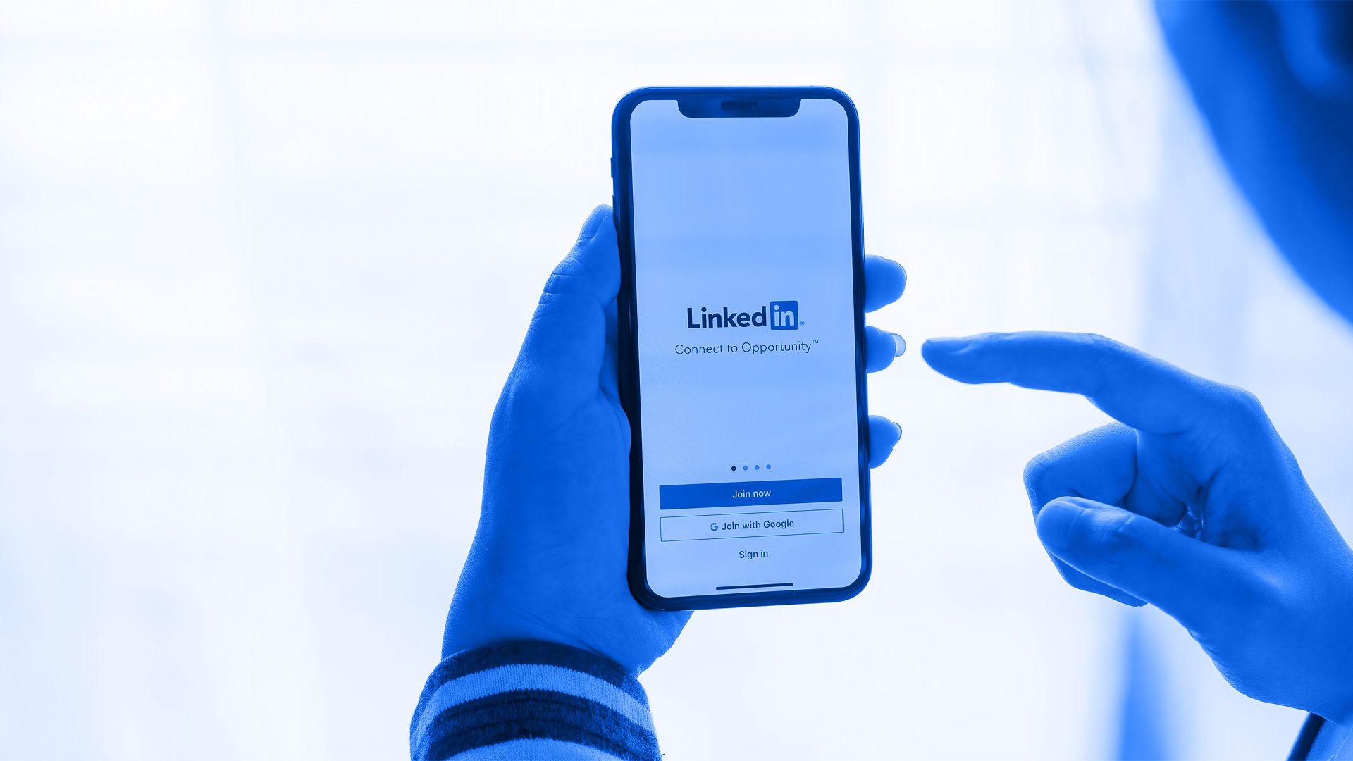 Should You Respond to Recruiters on LinkedIn?