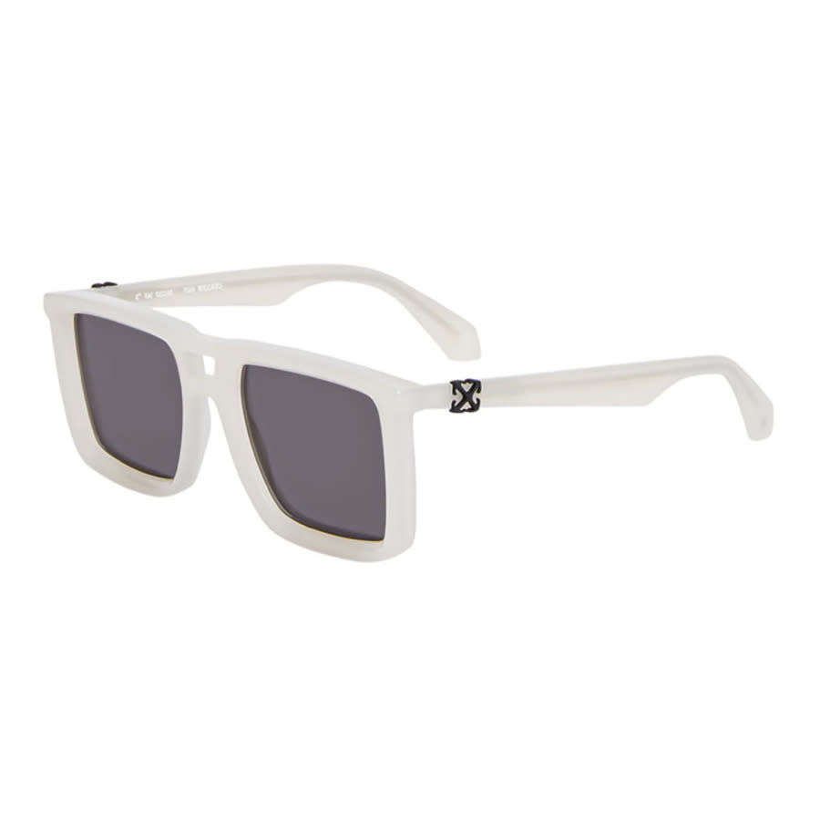 Off-White Unisex Black Square Sunglasses OERI13WSTRATFORD 6107