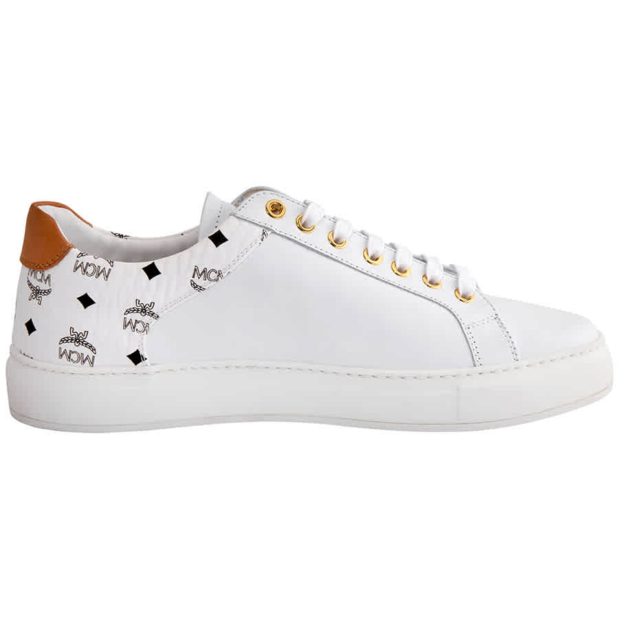 what color belt to wear with white shoes