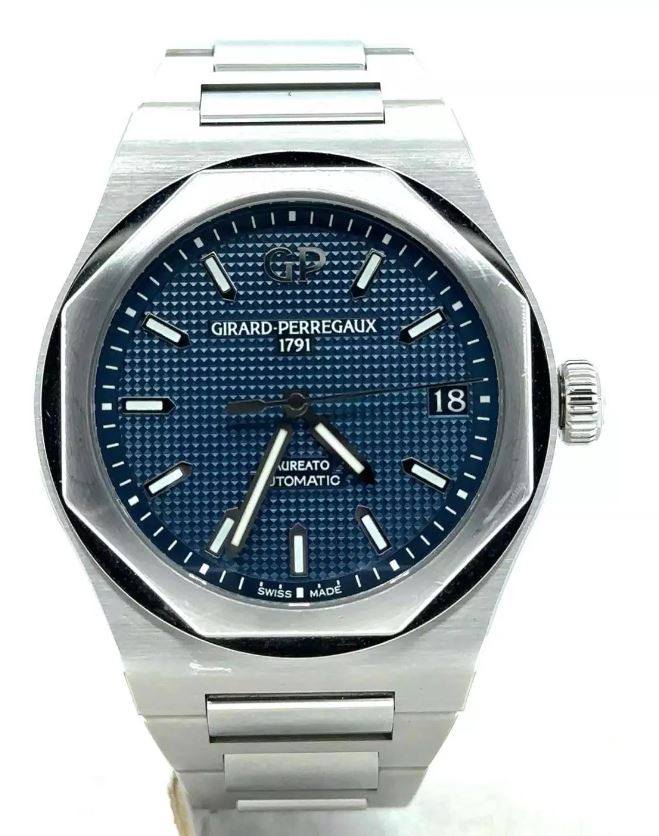 Pre-owned Girard Perregaux Laureato Blue Dial Mens Watch 81010-11-431-11A
