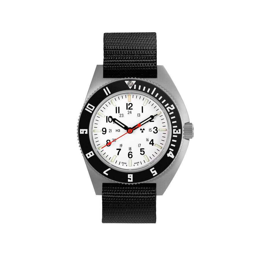 Marathon Ssnav Quartz White Dial Mens Watch WW194001SS-0501
