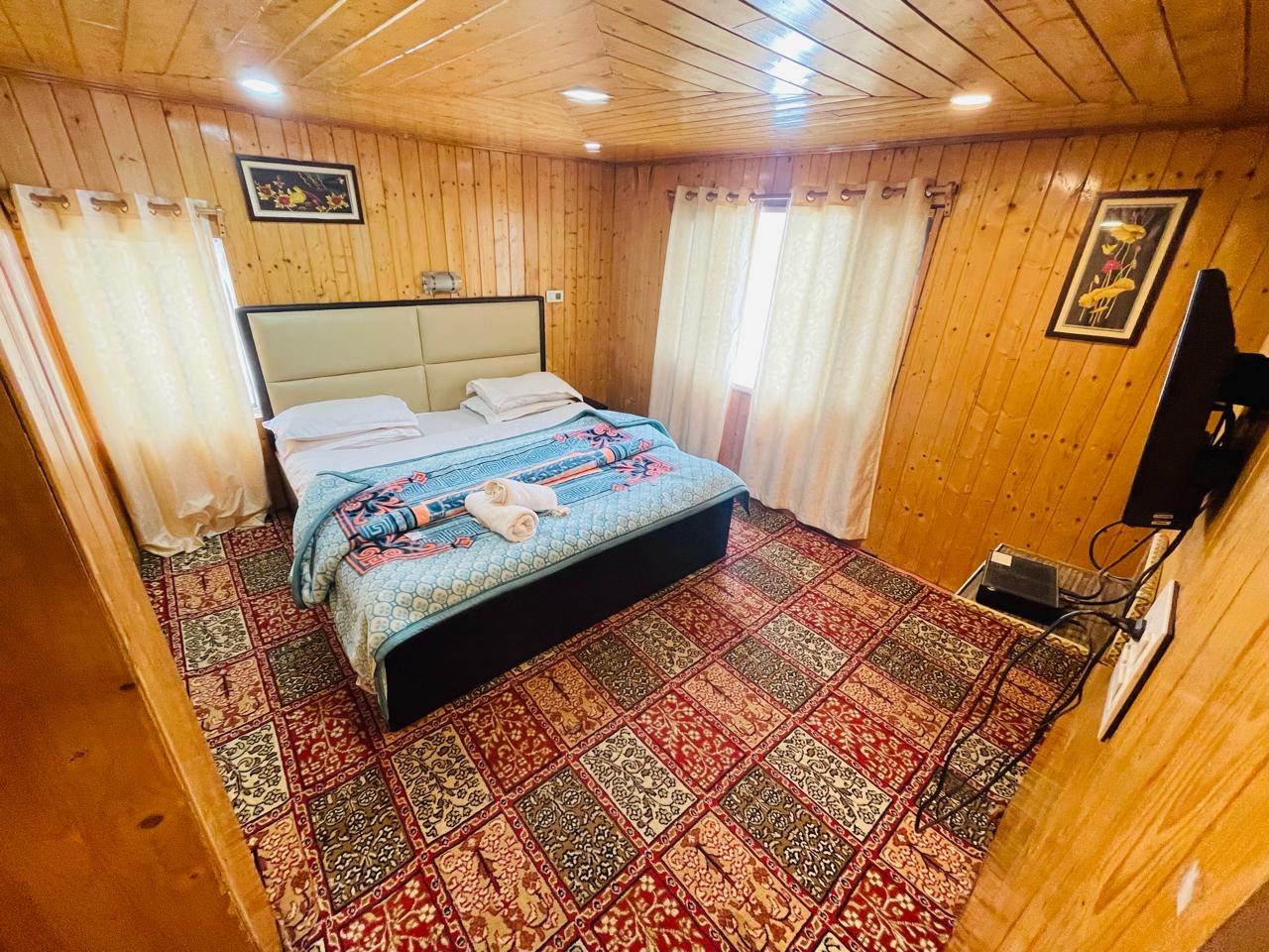 Gallery photo