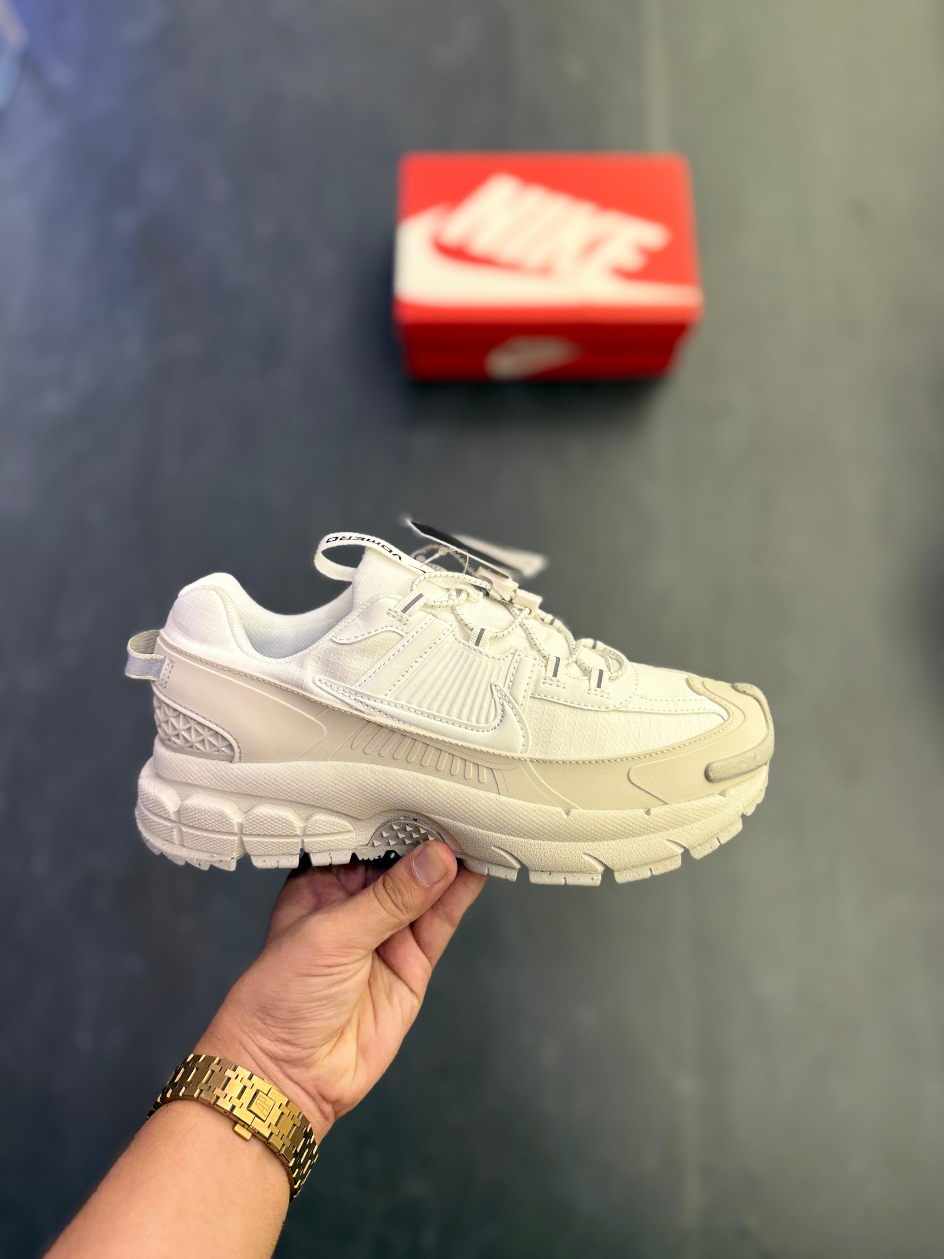 Zoom Vomero 5 Roam Off-White