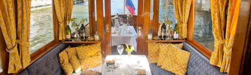 Diner op een boot