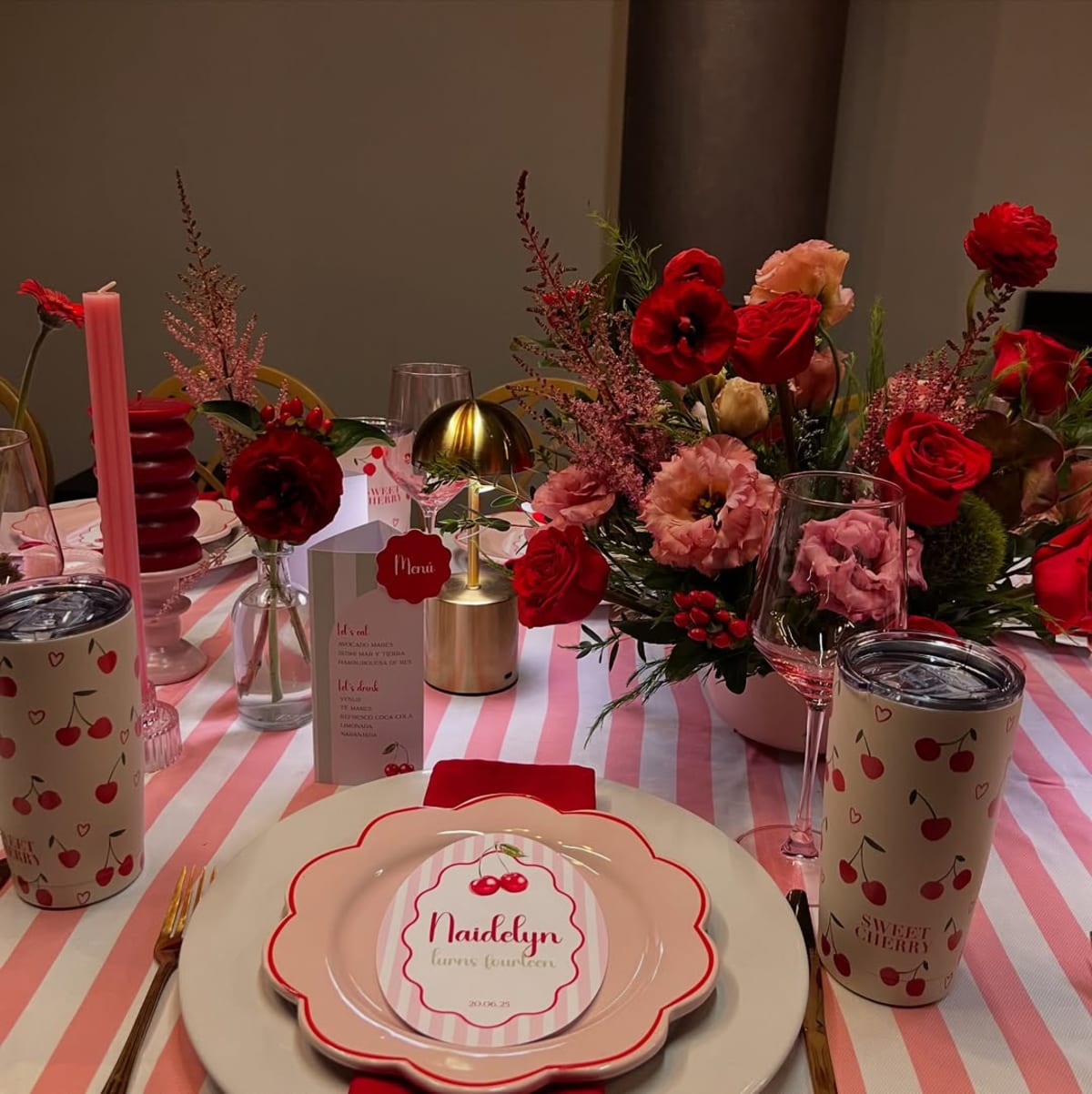 Cumpleaños naidelyn — !!! tonos rojos y rosas fue simplemente espectacular¡¡¡📞6691-23-72-70
