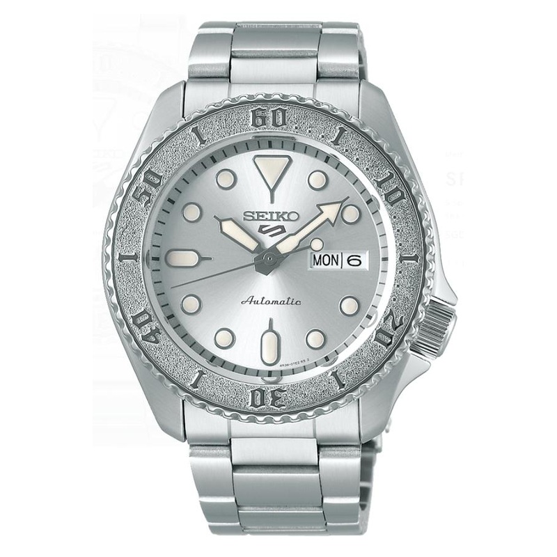 Seiko SRPE71K1 wristwatch