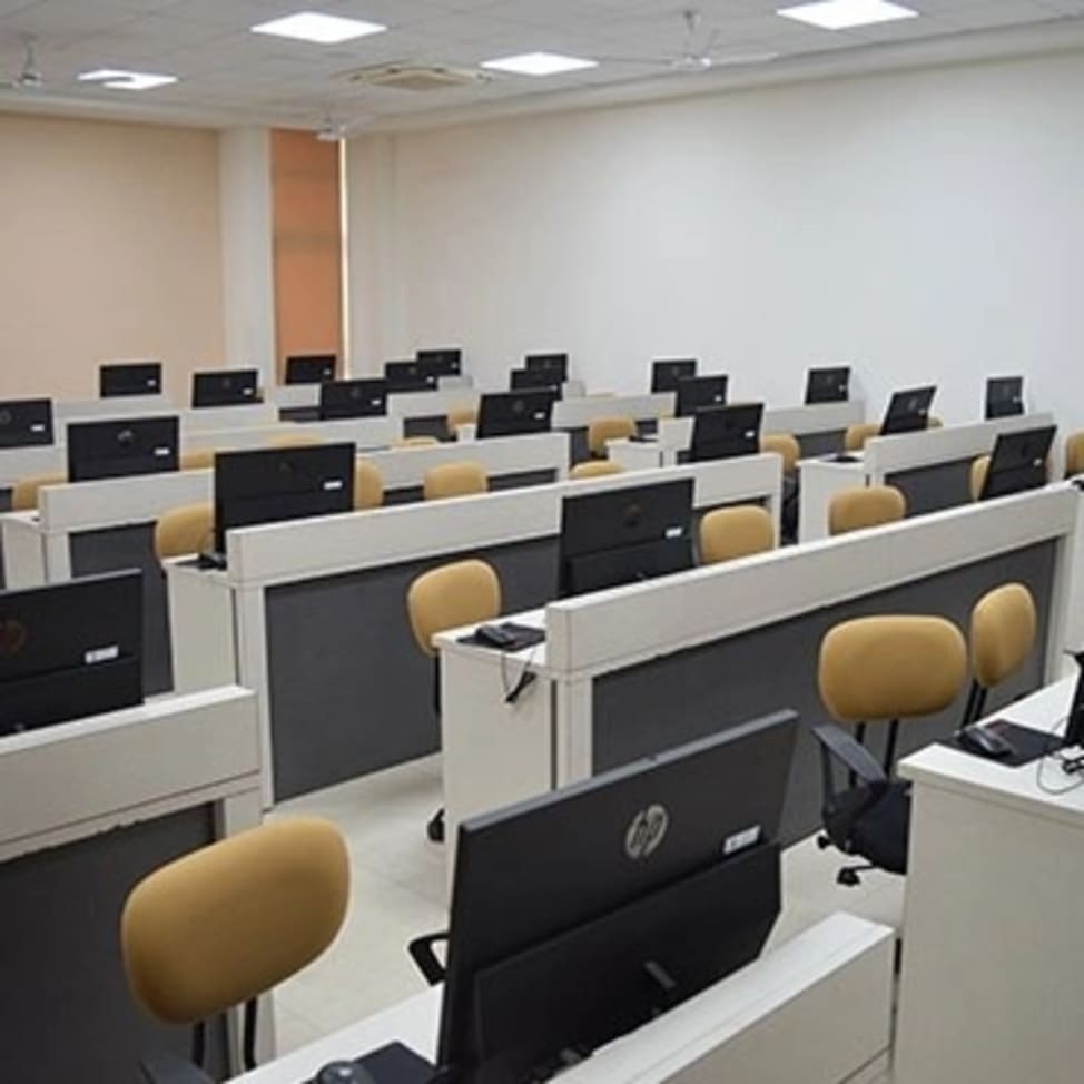 Computer Labs at Alwardas Degree College