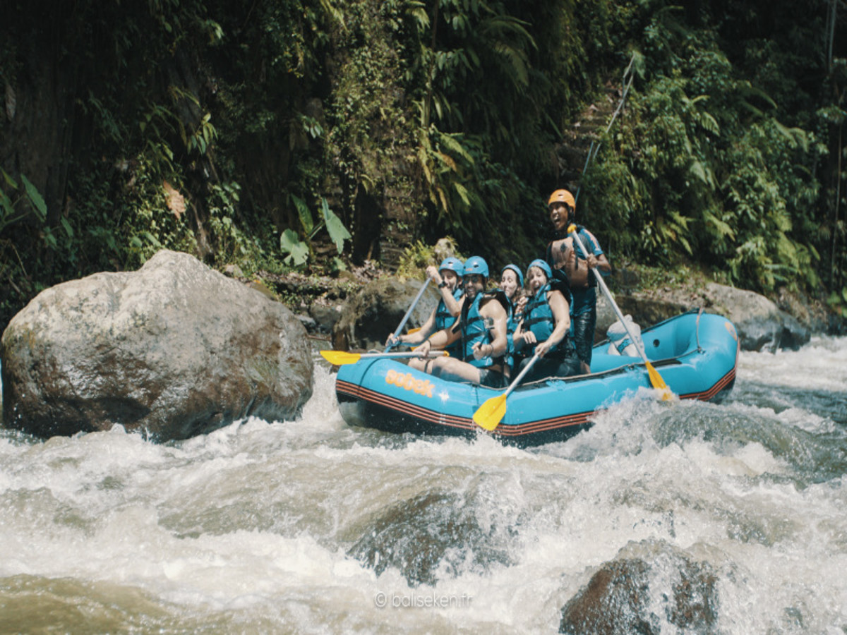 Día 4 — Ubud / Rafting / Massage / Ubud (B,L)