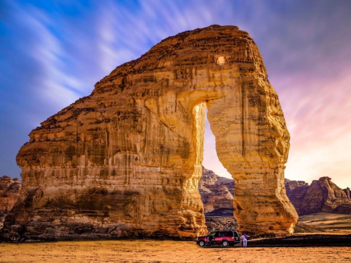Día 6 — Al Ula – Mada’in Saleh – Madinah ( 330 Km )