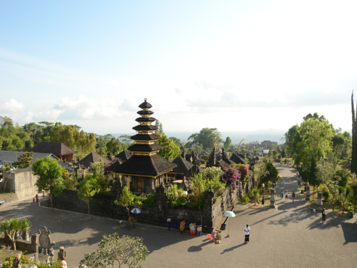 Día 5 — Ubud – Besakih – Ubud (B)