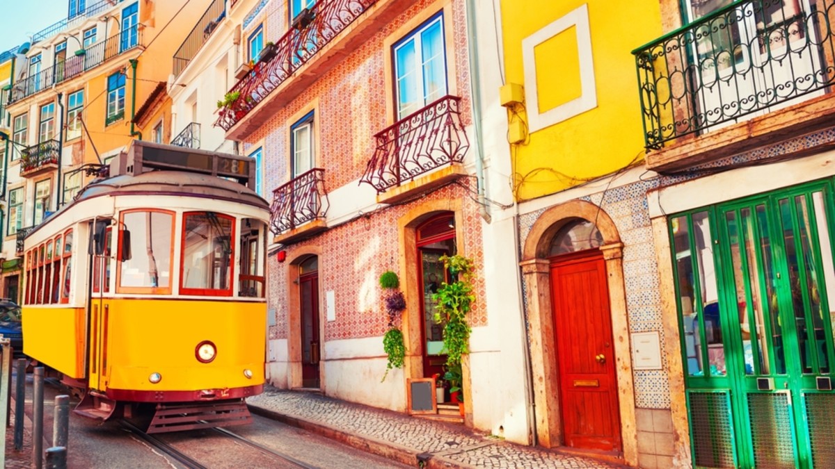 Autotour Evora Budget - Adultes Only +18