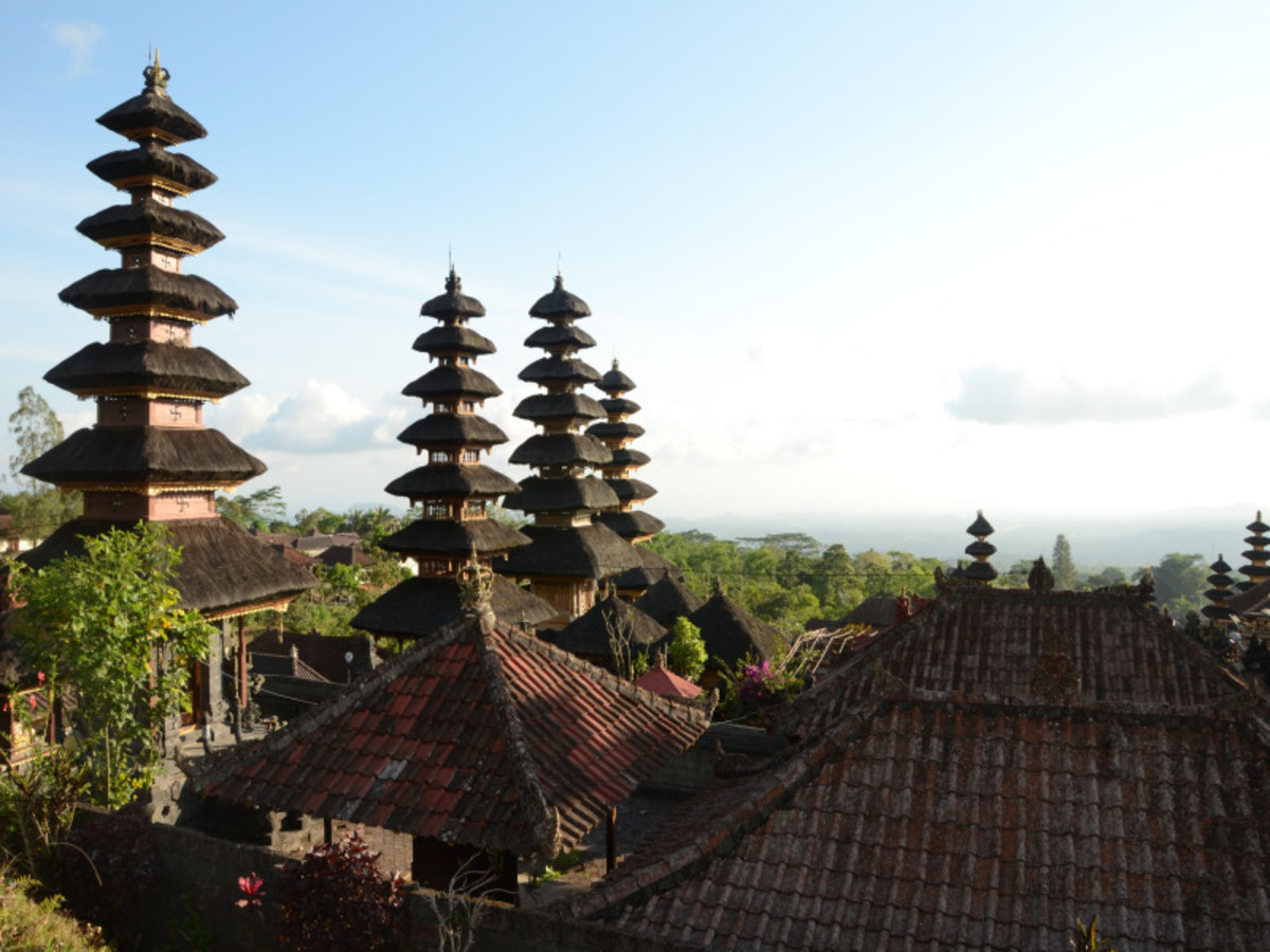 Día 5 — Jour 5 : Ubud / Besakih / Kusamba / Klungkung (B)
