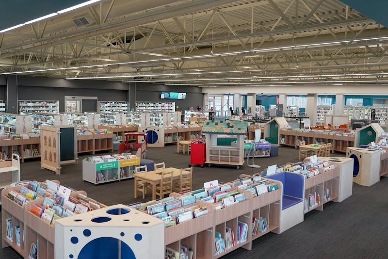 Calgary Public Library - Crowfoot photo 3