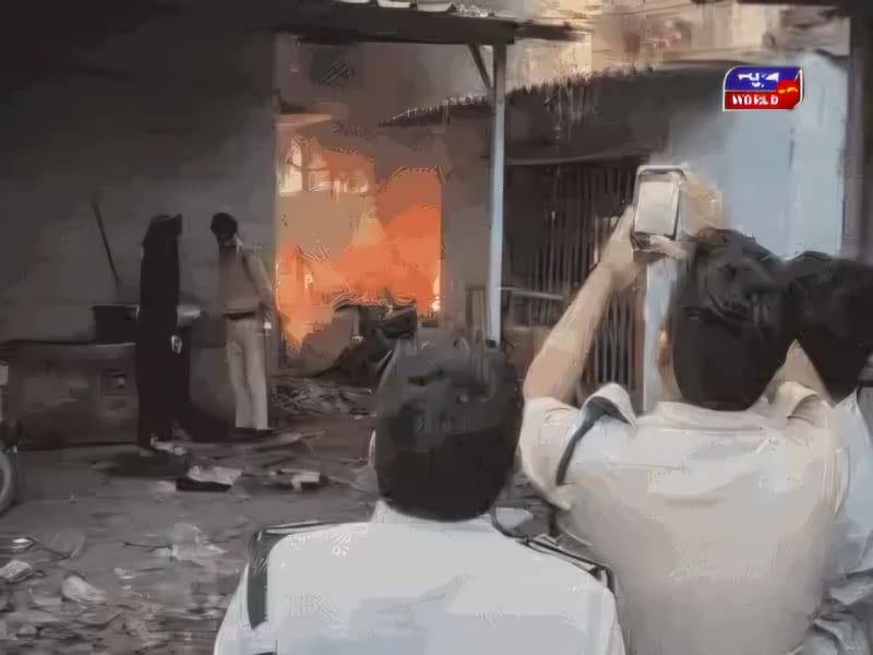 Bhopal Fire News: हनुमानगंज थाने में लगी आग, जब्त वाहन जलकर खाक, शॉर्ट सर्किट की आशंका