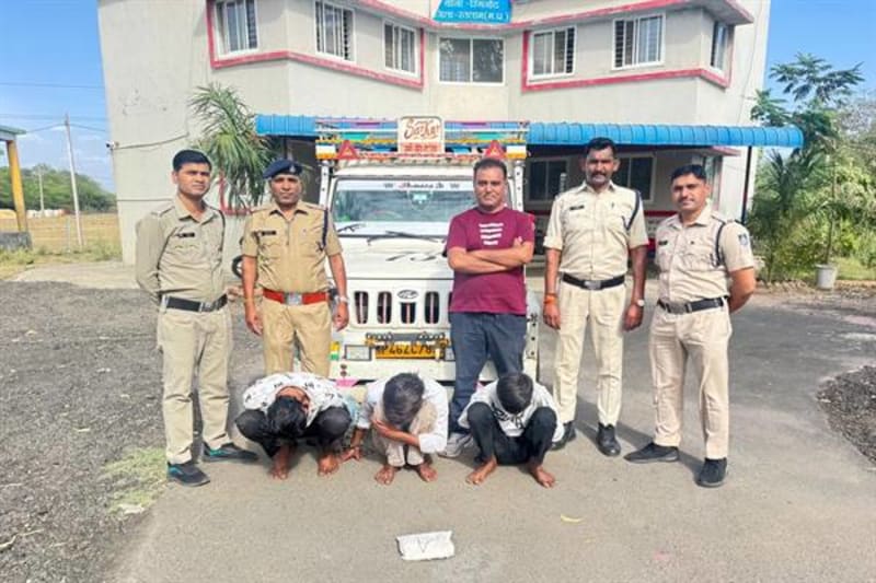 रतलाम में एमडीएमए निर्माण फैक्ट्री का भंडाफोड़, 500 ग्राम एमडी व ब्राउन शुगर सहित आरोपी गिरफ्तार