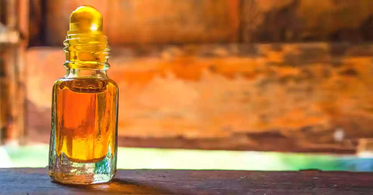 इस्तेमाल करें कपूर का तेल, त्वचा से लेकर बालों तक की सभी समस्या से मिलेगा छूटकारा