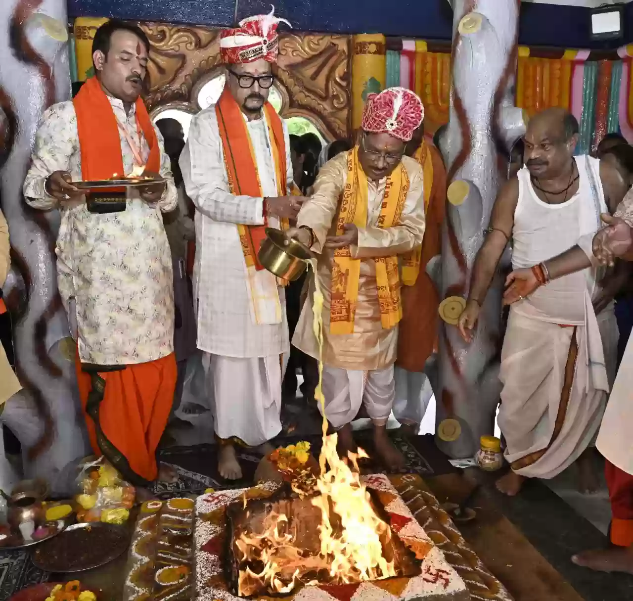 सीएम साय ने सोने की झाड़ू से छेरापहरा की रस्म निभाई, बोले- भगवान जगन्नाथ किसानों के रक्षक