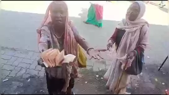 Sehore News: कुबेरेश्वर धाम में भिखारियों से ठगी, 200 के नकली नोट देकर हजारों की चिल्लर लेकर फरार हुए शातिर