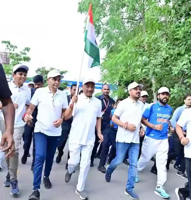 स्वतंत्रता दौड़ में शामिल हुए सीएम साय, बोले- हमारा तिरंगा पूर्वजों के वर्षों के संघर्षों और बलिदान का जीवंत प्रतीक