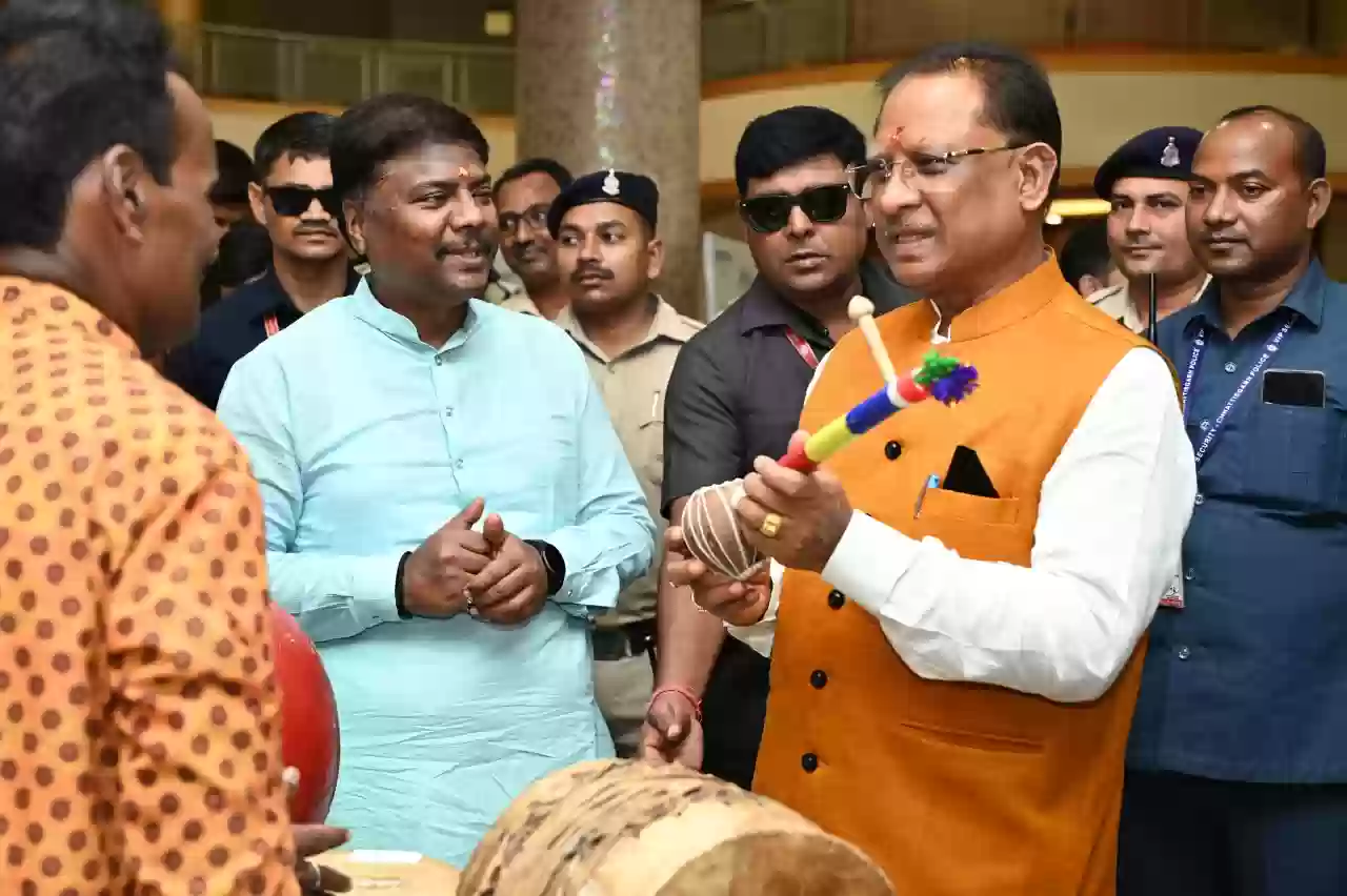मुख्यमंत्री ने छत्तीसगढ़ हरित शिखर सम्मेलन का किया शुभारंभ, प्रदेश की वन संपदा, औषधीय उत्पादों, सांस्कृतिक धरोहरों पर आधारित प्रदर्शनी को देखा
