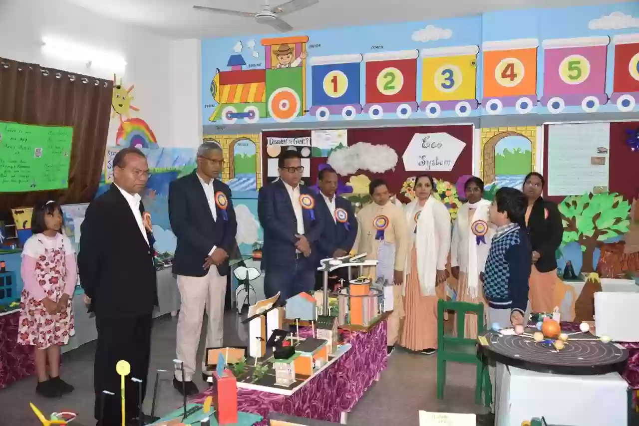 कैंपियन स्कूल में बाल वैज्ञानिकों की प्रतिभा की लगी प्रदर्शनी