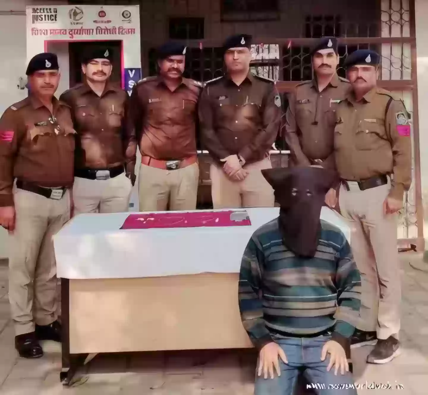 ट्रेन के AC कोच में यात्रियों को लूटने वाला ‘फॉरेन रिटर्न’ इंजीनियर गिरफ्तार, 7 लाख के गहने बरामद