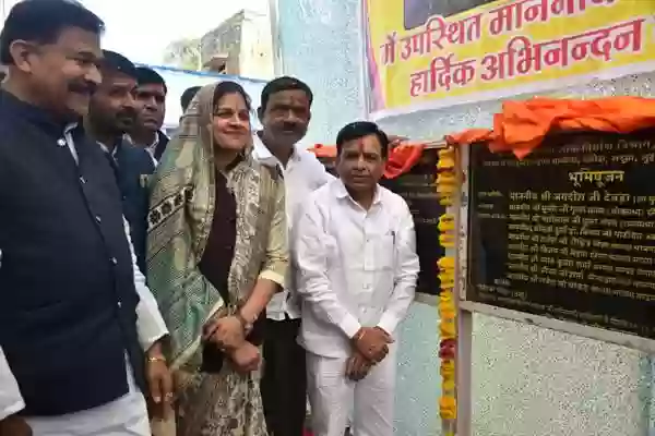 उपमुख्यमंत्री जगदीश देवड़ा ने मल्हारगढ़ क्षेत्र में 33.39 करोड़ रुपये की लागत की तीन सड़कों का किया भूमिपूजन
