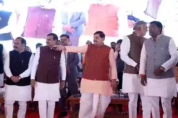 मुख्यमंत्री डॉ. मोहन यादव ने राजनगर में 510 करोड़ के 29 विकास कार्यों का किया भूमिपूजन-लोकार्पण, लाड़ली बहना योजना की 31वीं किस्त जारी की