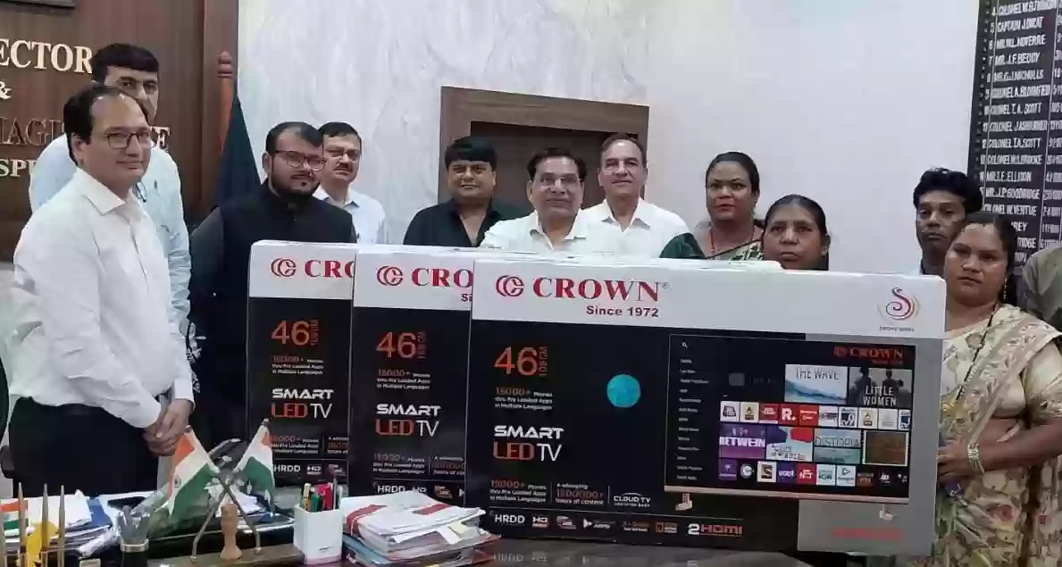 Smart TV distribution in government school